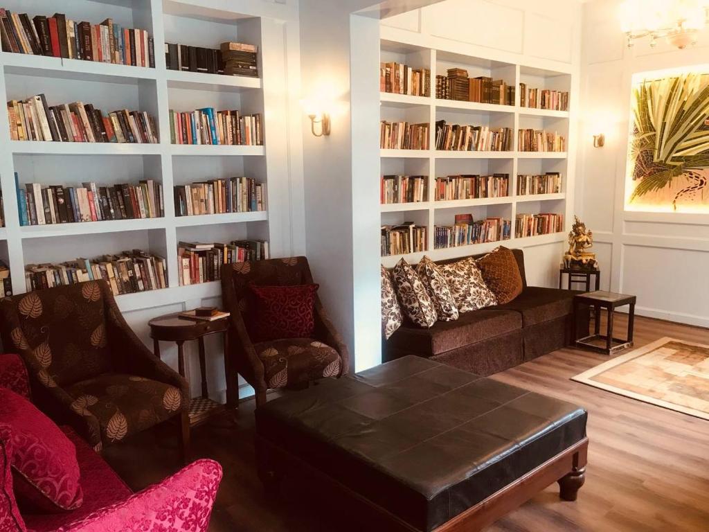 Library & Reading Corner